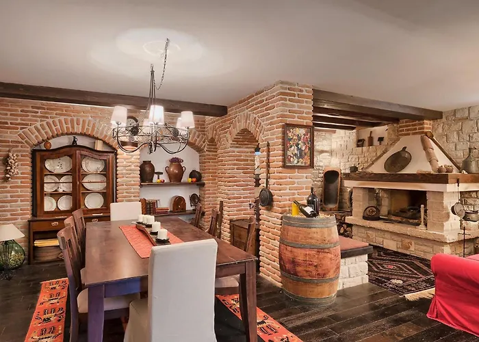 Vakantiehuis Lovely In *
