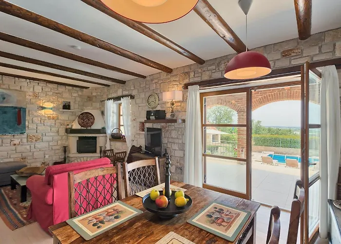 Vakantiehuis Lovely In