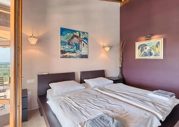 Vakantiehuis Lovely In